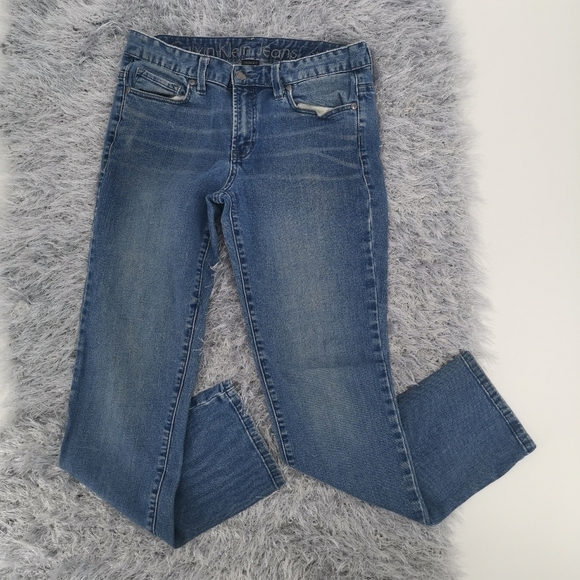 Calvin Klein Jeans Women's 6 Straight Reg Mid Jeans - Picture 8 of 13